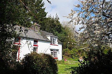 Detached 3 bed rural house on 1.3 acres...